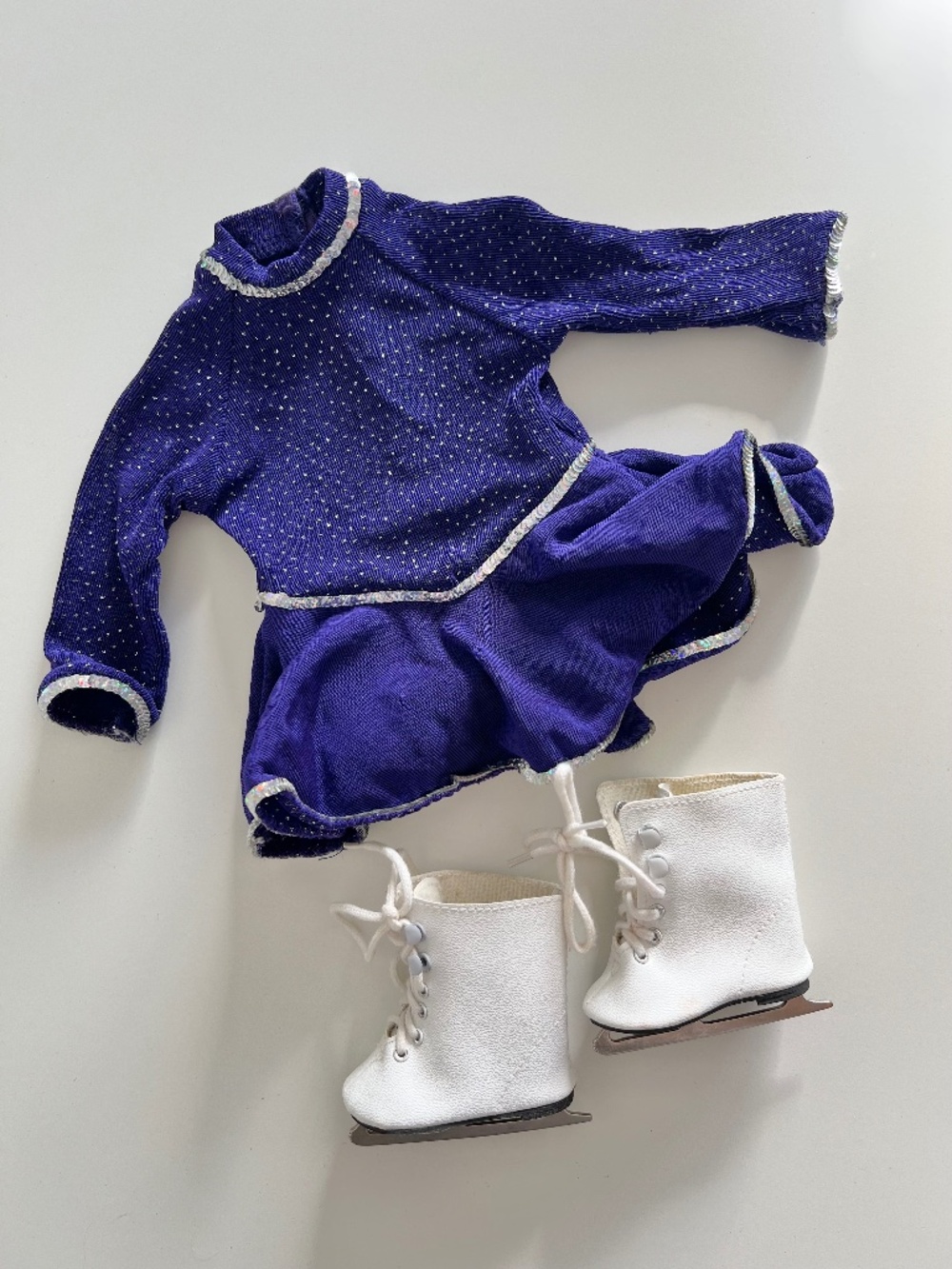 VINTAGE - 1998 Pleasant Company American Girl Skating Star Outfit - RETIRED